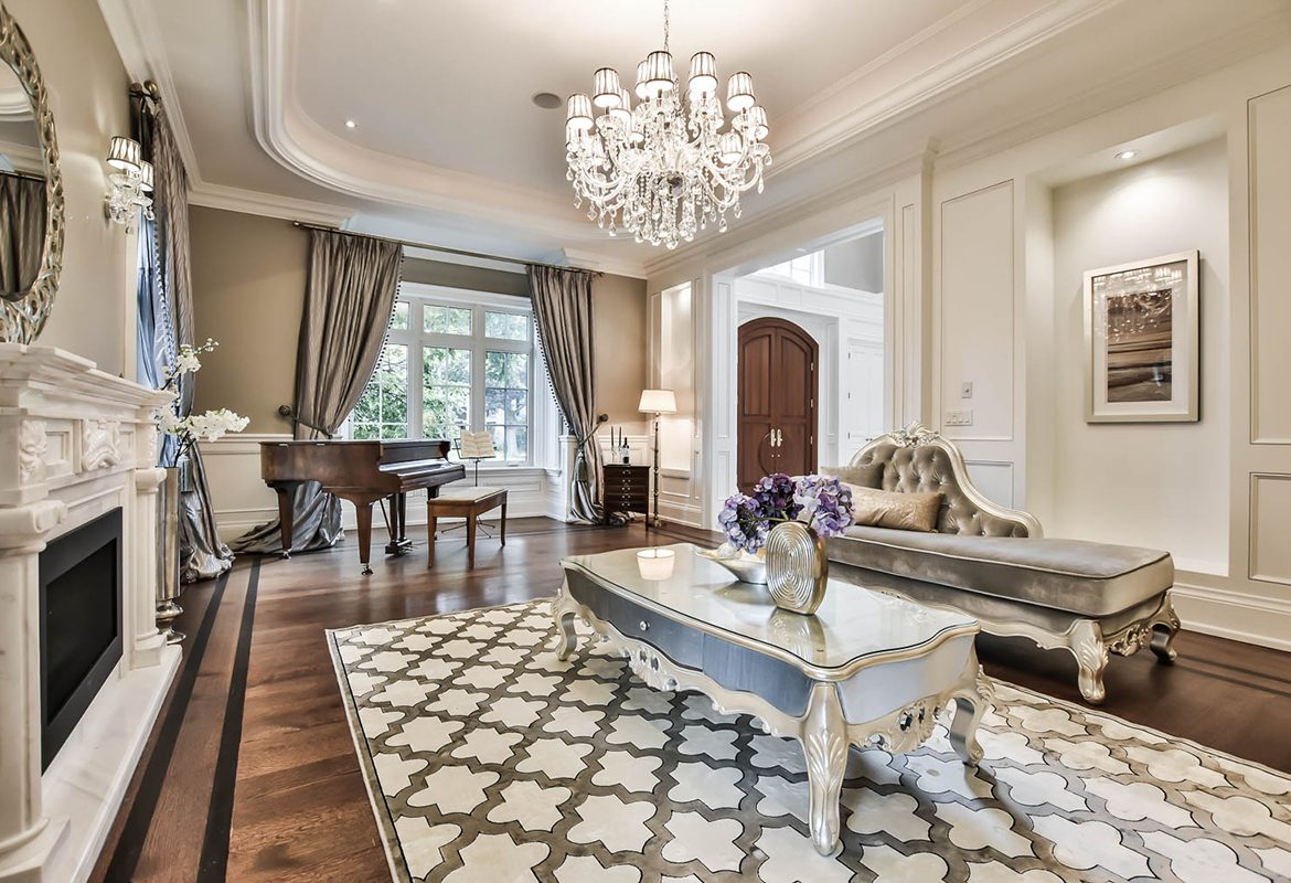 18 Denewood Cres